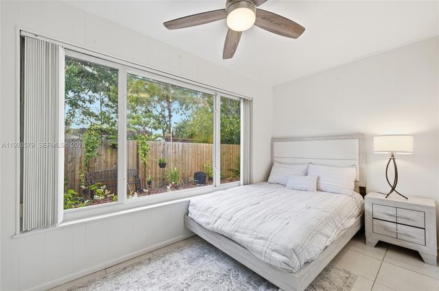 6215 SW 20th St, Miramar, FL 33023