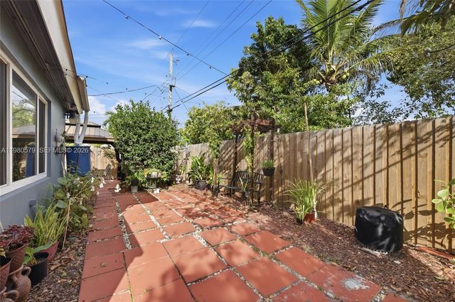 6215 SW 20th St, Miramar, FL 33023