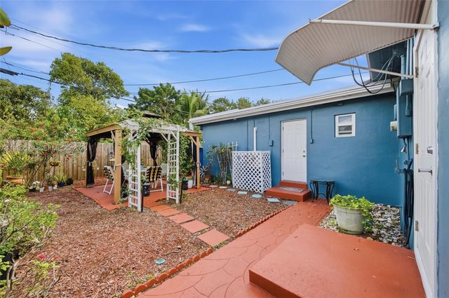 6215 SW 20th St, Miramar, FL 33023