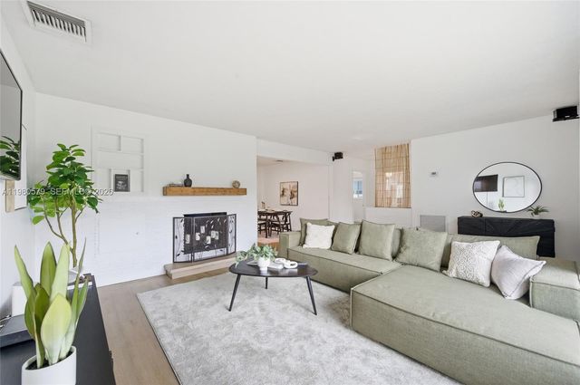 6215 SW 20th St, Miramar, FL 33023