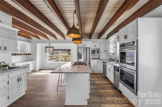 2590 Airport Road, Marion, NC 28752