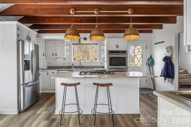 2590 Airport Road, Marion, NC 28752