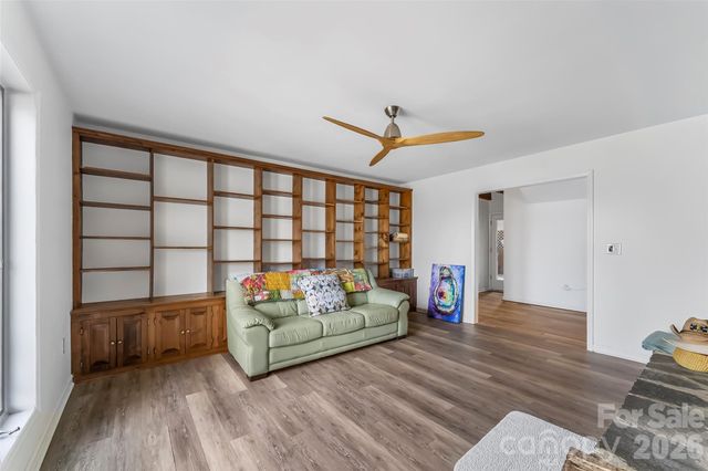 2590 Airport Road, Marion, NC 28752