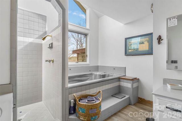 2590 Airport Road, Marion, NC 28752