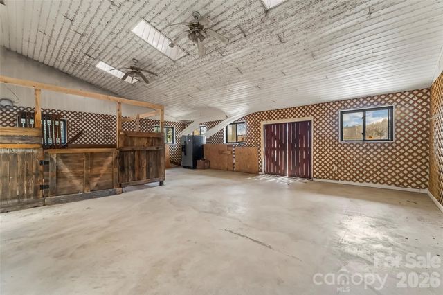 2590 Airport Road, Marion, NC 28752