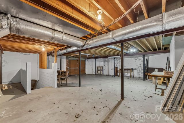 2590 Airport Road, Marion, NC 28752