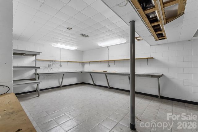 2590 Airport Road, Marion, NC 28752