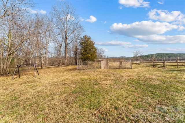 2590 Airport Road, Marion, NC 28752