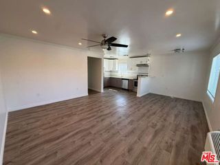 6821 Ben Avenue 7, North Hollywood, CA 91605