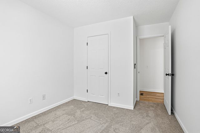 12 Buckland Court, White, GA 30184