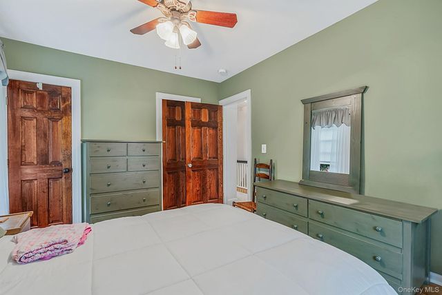 34 Drake Street, Malverne, NY 11565