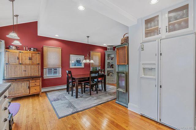 34 Drake Street, Malverne, NY 11565