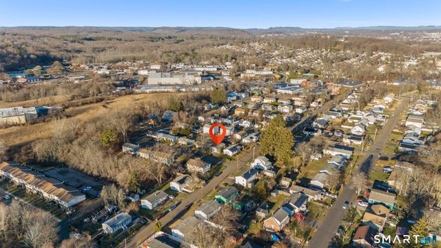 7 Ipswich Street, West Haven, CT 06516