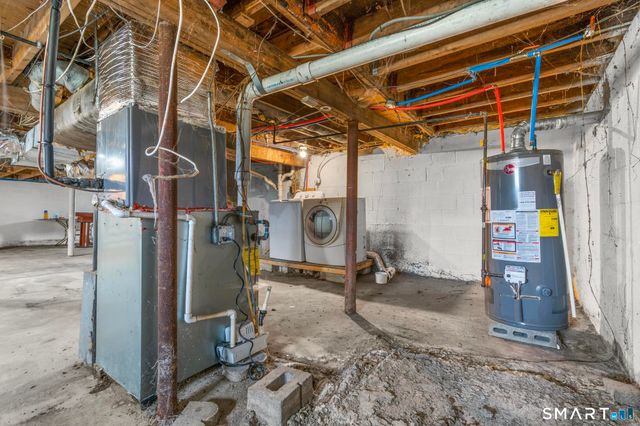 7 Ipswich Street, West Haven, CT 06516