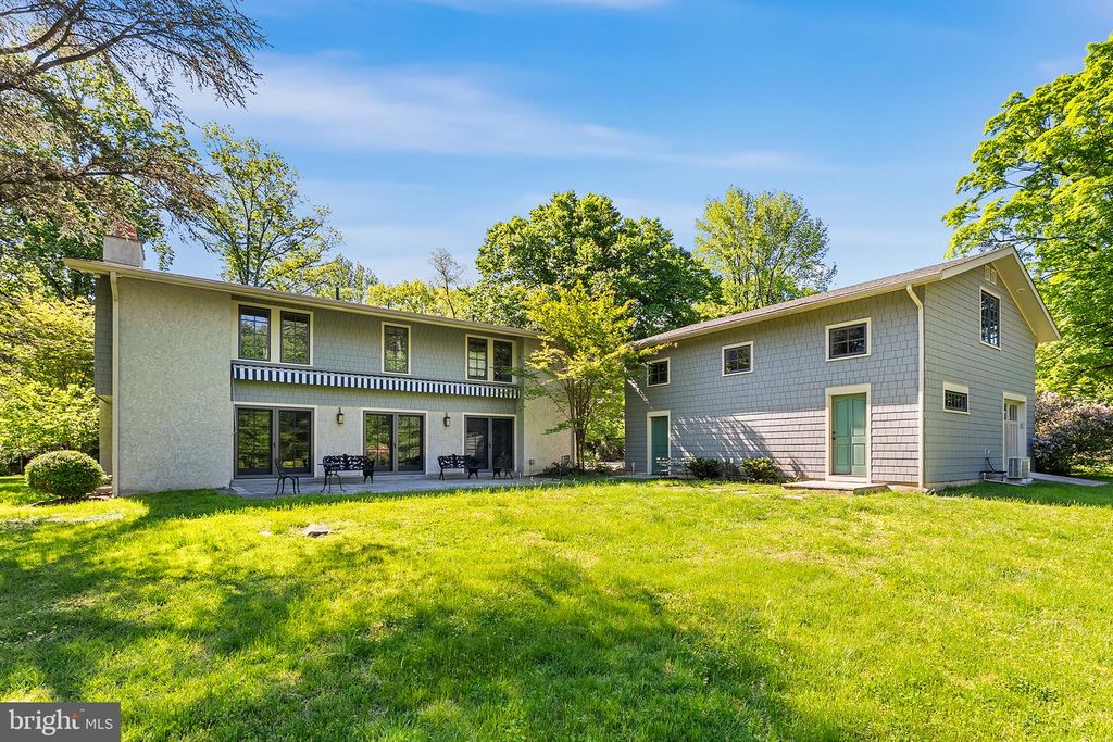 2129 HARTS LN, CONSHOHOCKEN, PA 19428 — photo 2