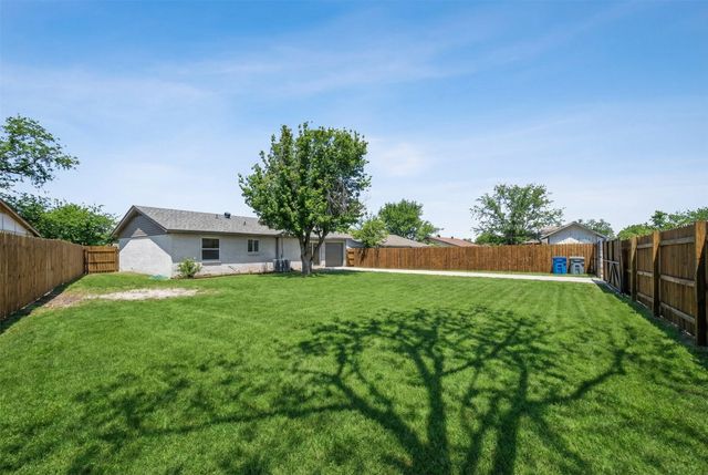 642 Botany Bay Drive, Dallas, TX 75211