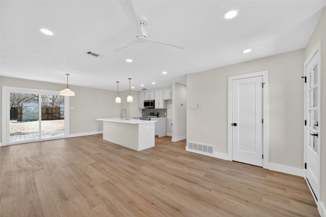 642 Botany Bay Drive, Dallas, TX 75211