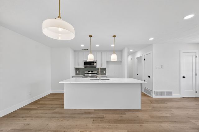 642 Botany Bay Drive, Dallas, TX 75211