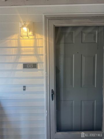1315 Ravens Crest Drive, Plainsboro, NJ 08536