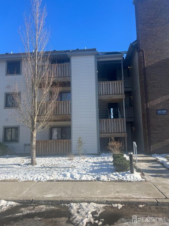 1315 Ravens Crest Drive, Plainsboro, NJ 08536