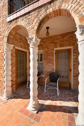 243 E Lullwood Ave, San Antonio, TX 78212