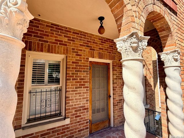 243 E Lullwood Ave, San Antonio, TX 78212