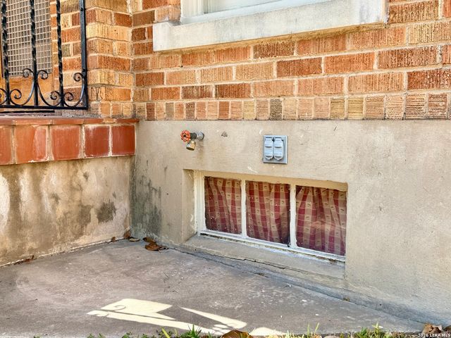 243 E Lullwood Ave, San Antonio, TX 78212