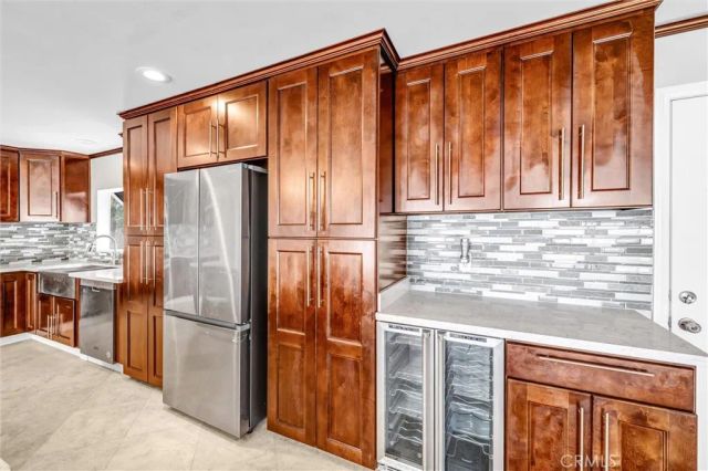 2751 San Carlos, Costa Mesa, CA 92626