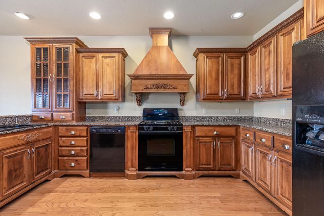 5069 Lake Breeze Road, Grove, OK 74344