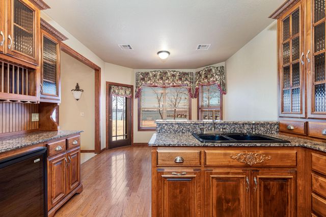 5069 Lake Breeze Road, Grove, OK 74344