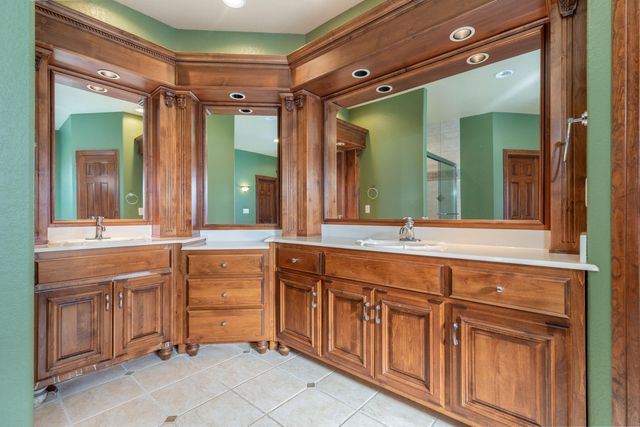 5069 Lake Breeze Road, Grove, OK 74344