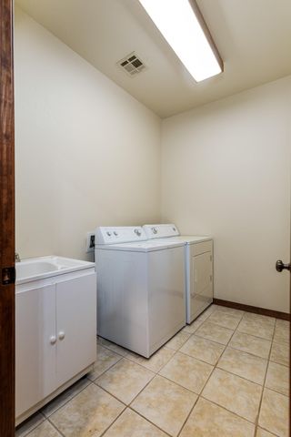 5069 Lake Breeze Road, Grove, OK 74344