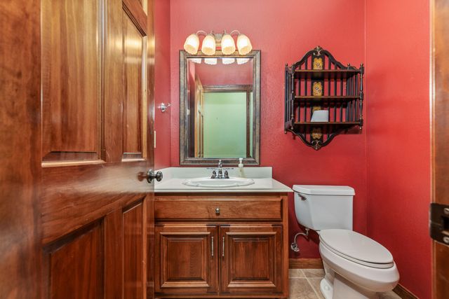 5069 Lake Breeze Road, Grove, OK 74344