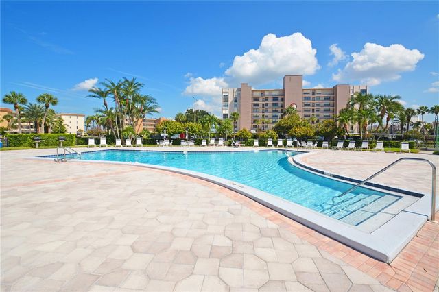 7645 SUN ISLAND DRIVE S 103, South Pasadena, FL 33707