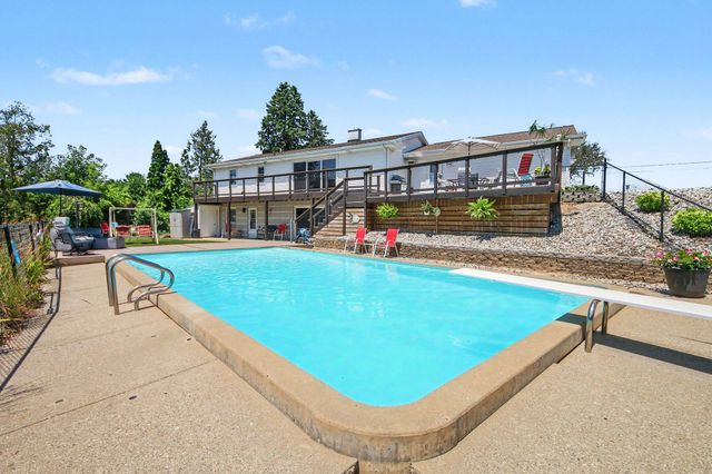 2770 Leonard Street, Marne, MI 49435