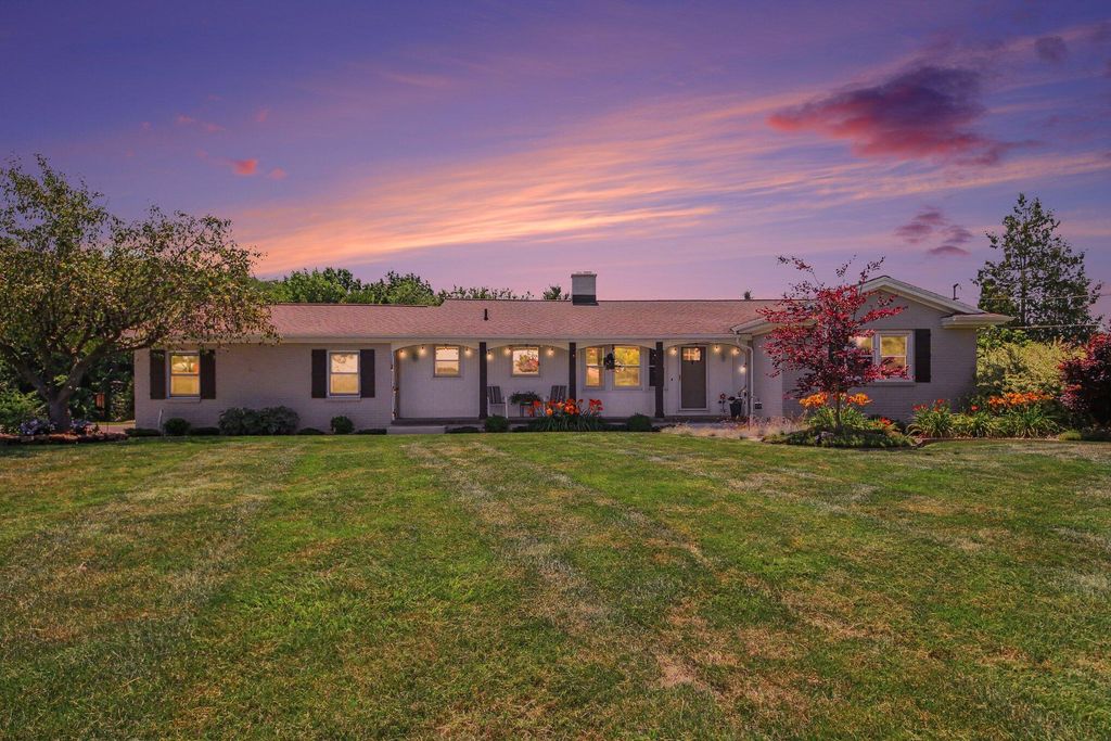 2770 Leonard Street, Marne, MI 49435