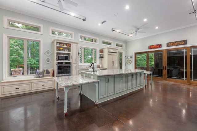 695 Boat Club Road, Hamilton, GA 31811