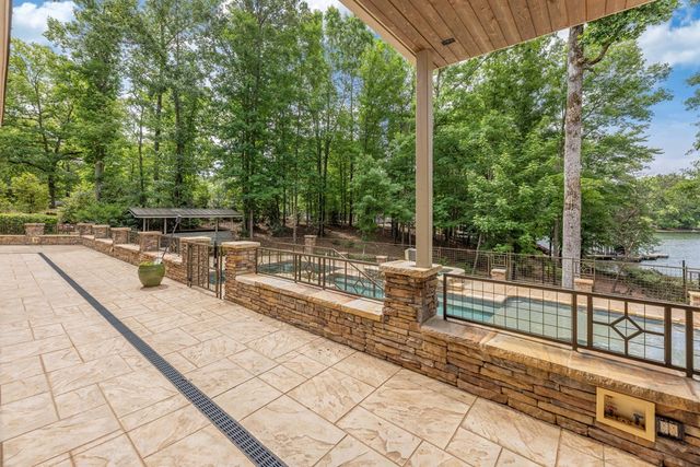 695 Boat Club Road, Hamilton, GA 31811