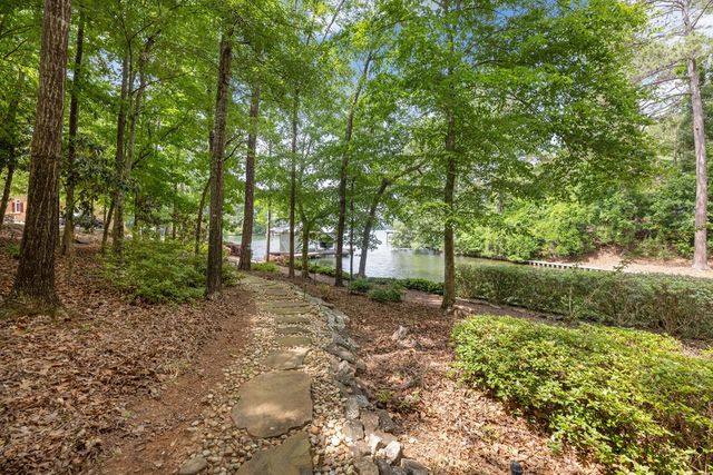 695 Boat Club Road, Hamilton, GA 31811