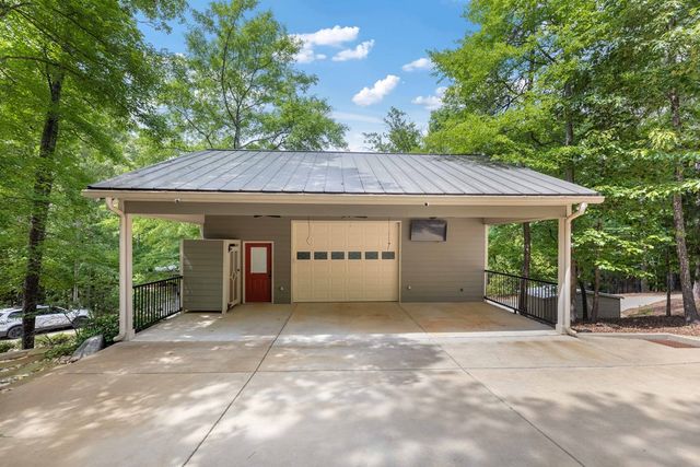 695 Boat Club Road, Hamilton, GA 31811
