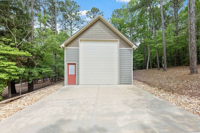 695 Boat Club Road, Hamilton, GA 31811