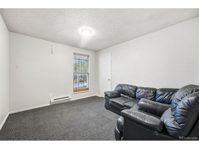 16683 E Kansas Dr, Aurora, CO 80017