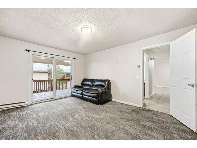 16683 E Kansas Dr, Aurora, CO 80017