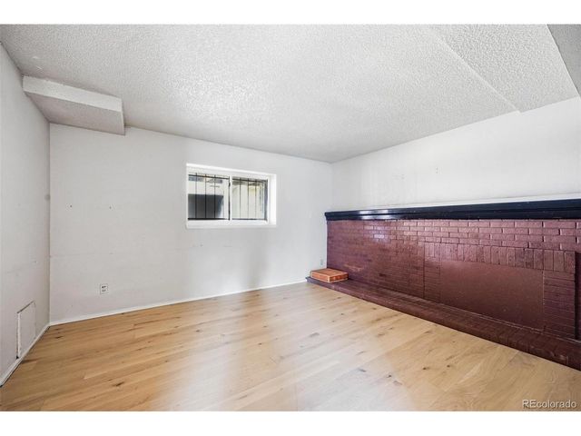 16683 E Kansas Dr, Aurora, CO 80017