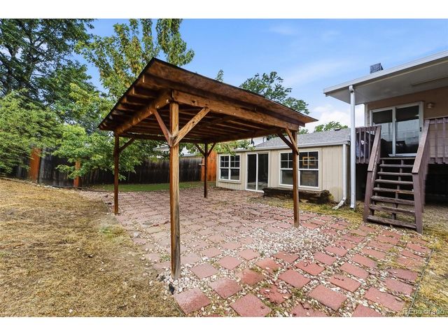 16683 E Kansas Dr, Aurora, CO 80017