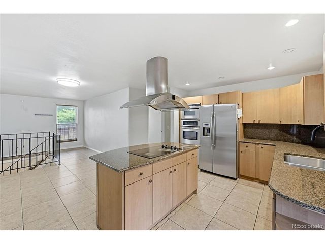 16683 E Kansas Dr, Aurora, CO 80017