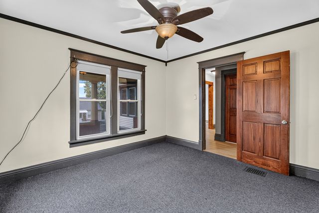 402 Porter Street, Lemont, IL 60439