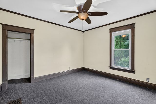 402 Porter Street, Lemont, IL 60439