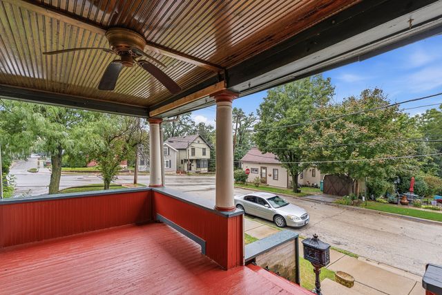402 Porter Street, Lemont, IL 60439