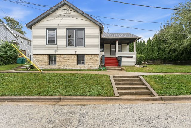 402 Porter Street, Lemont, IL 60439